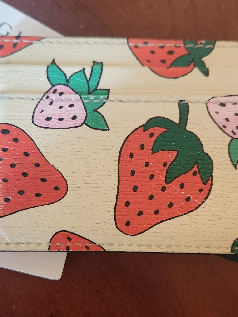 Gucci Zumi Strawberry Leather Card Holder - Picture 3 of 7